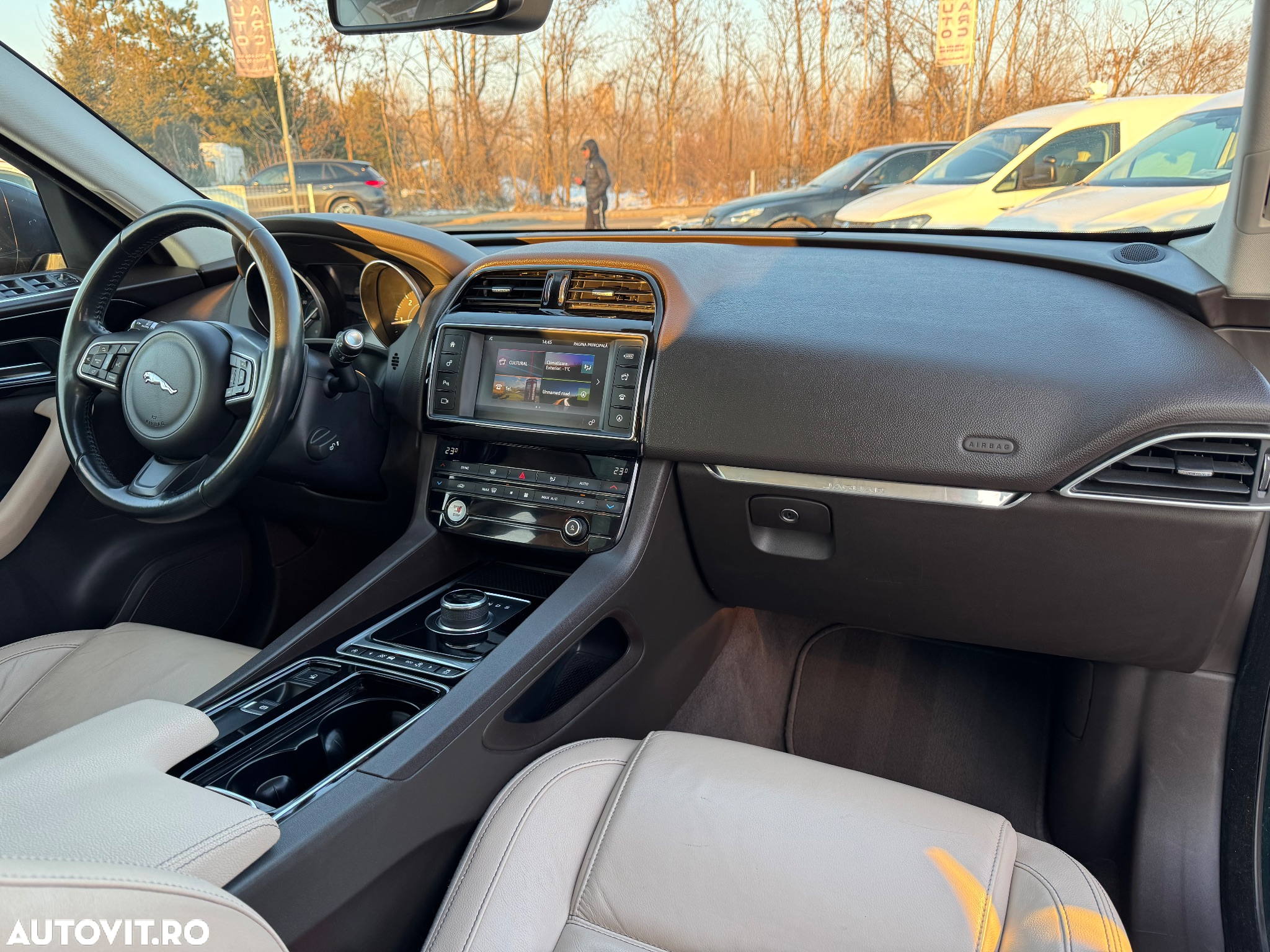 Jaguar F-Pace 20d AWD Prestige - 16