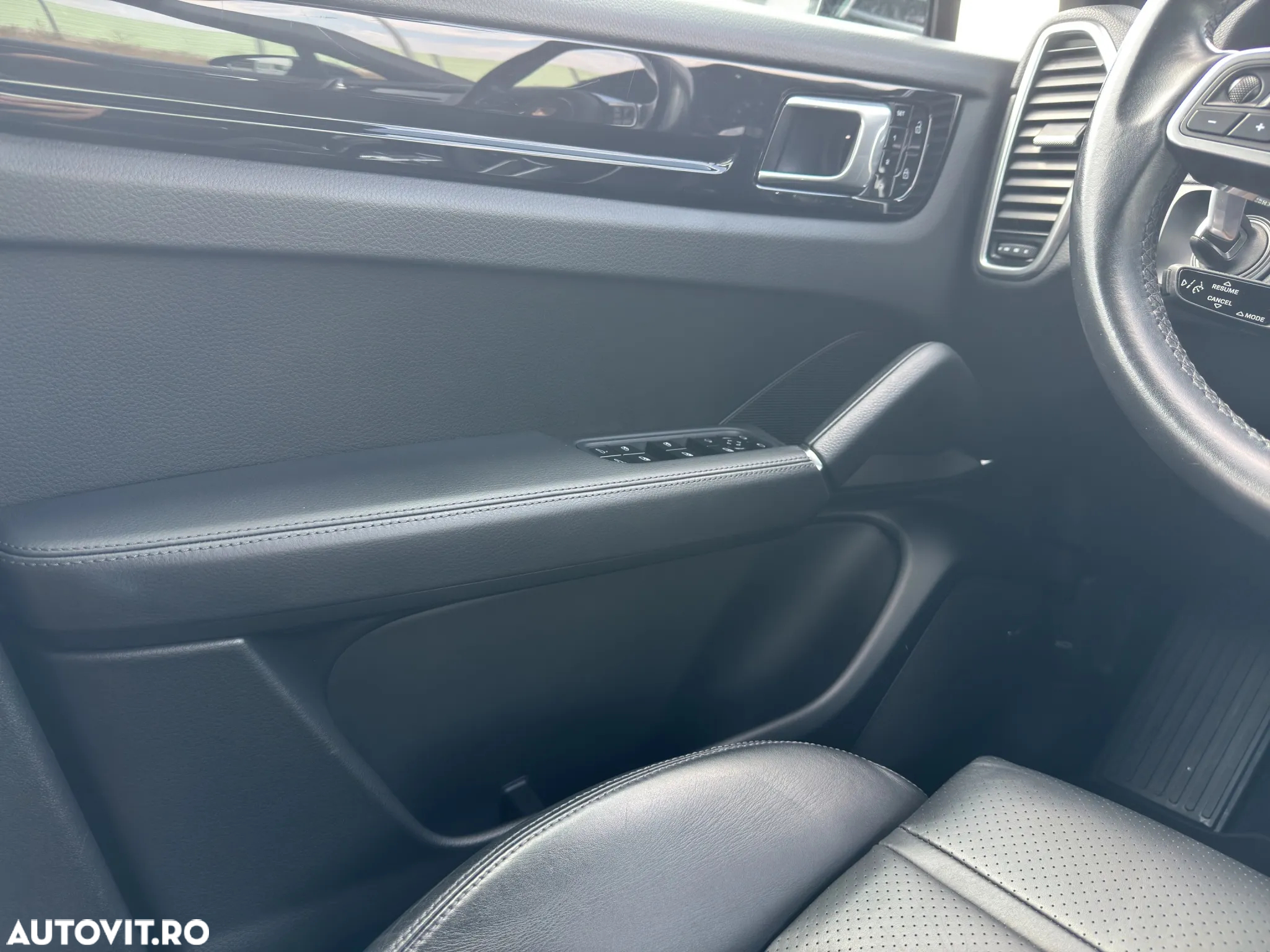 Porsche Cayenne Coupe - 31
