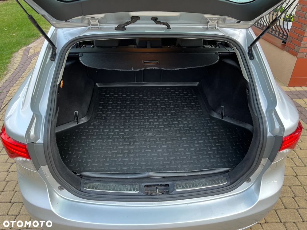 Toyota Avensis 1.8 Life - 6