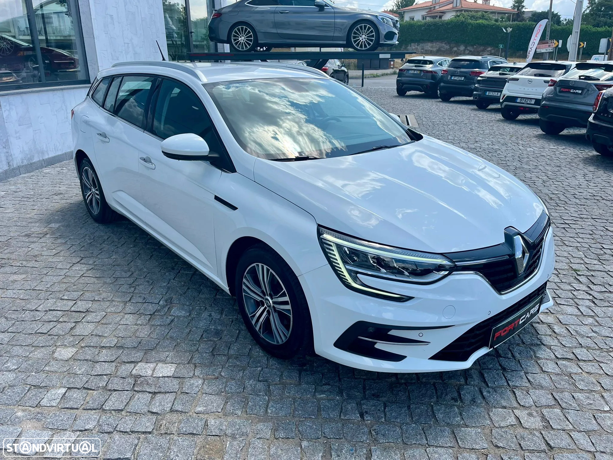 Renault Mégane Sport Tourer 1.5 Blue dCi Limited - 4