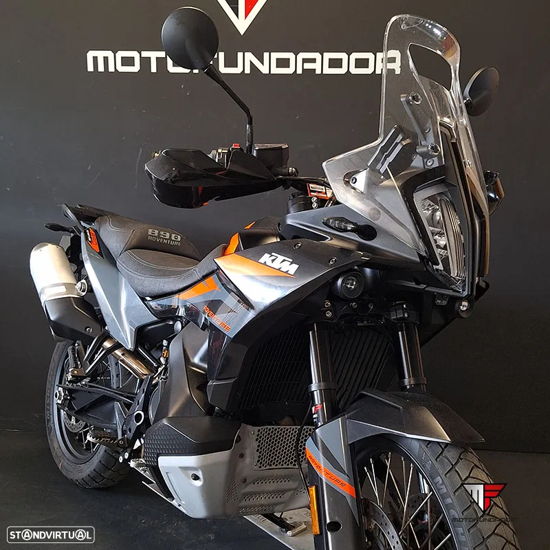 KTM 890 - 3
