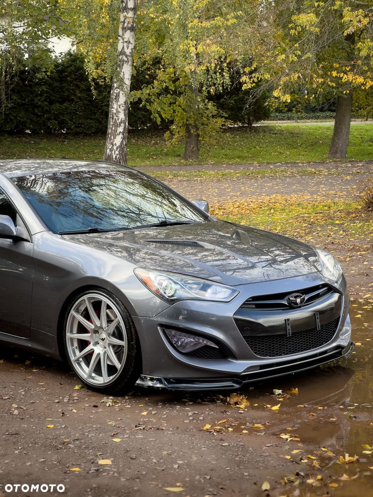 Hyundai Genesis Coupe - 5