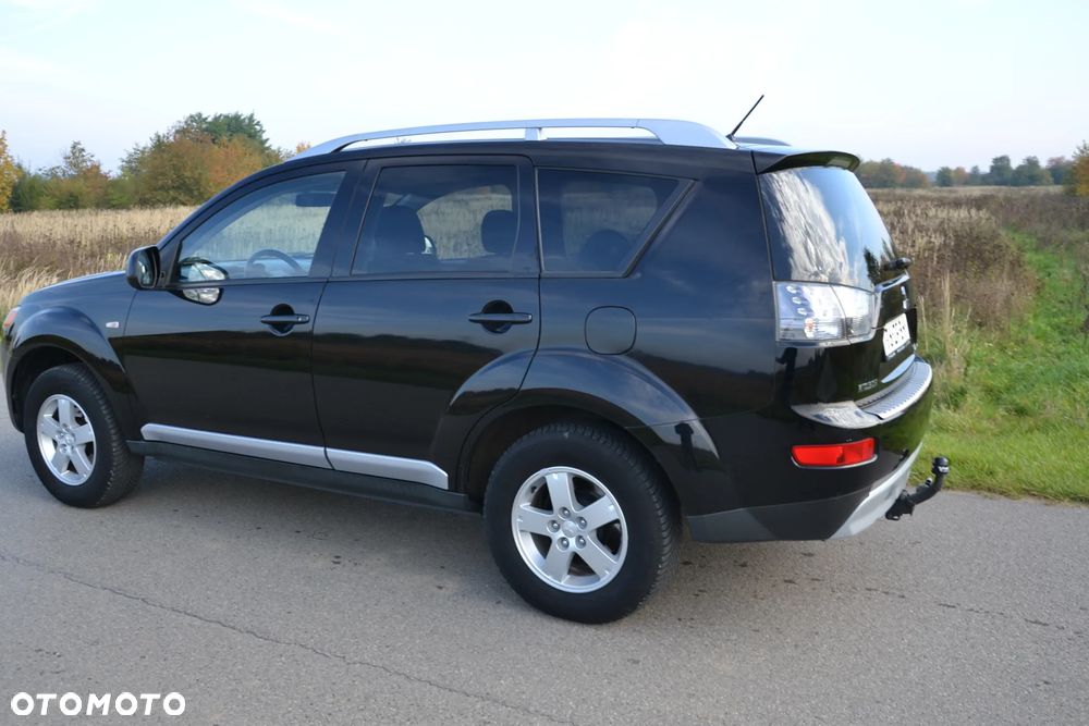Mitsubishi Outlander 2.4 Invite 2WD - 3