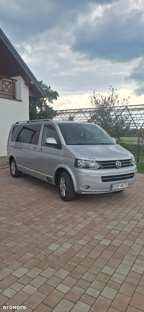 Volkswagen Caravelle - 14