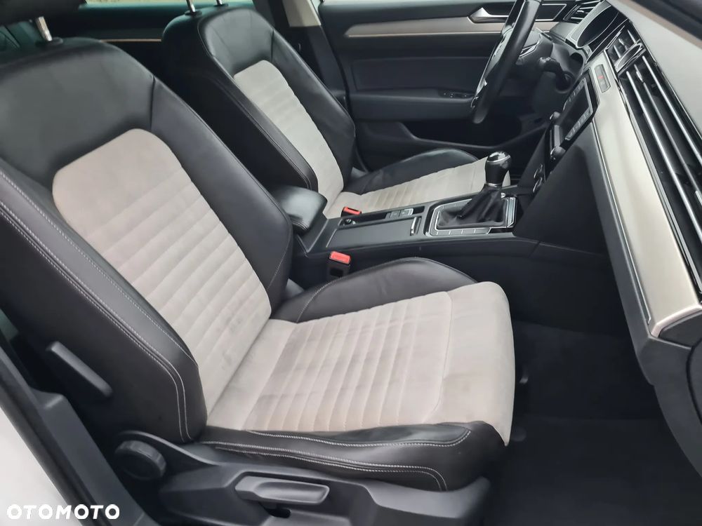 Volkswagen Passat - 14