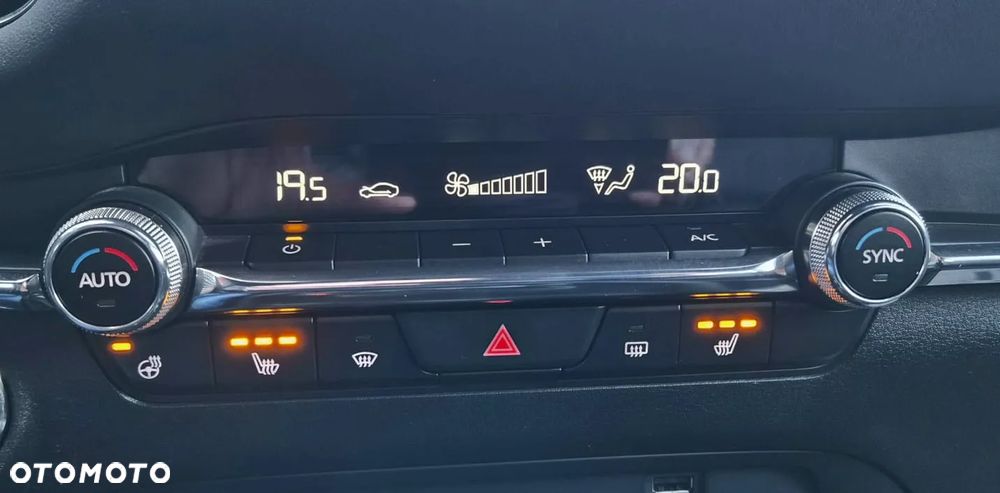 Mazda 3 e-SKYACTIV-X 186 M HYBRID EXCLUSIVE-LINE - 27