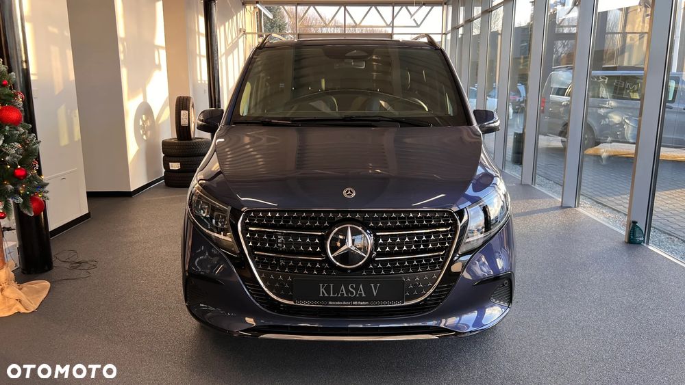 Mercedes-Benz Klasa V - 3