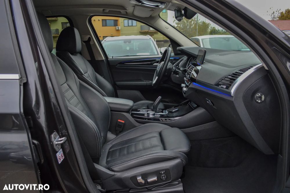 BMW X3 xDrive20d AT Luxury Line - 34