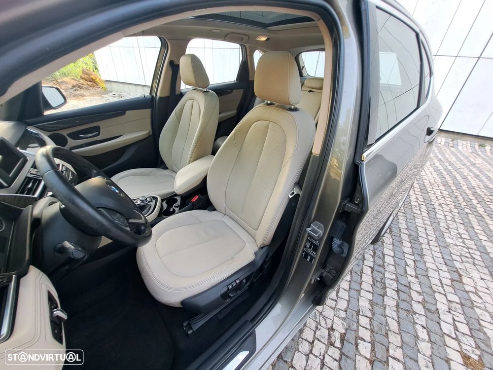 BMW 216 Active Tourer d Luxury Line - 6