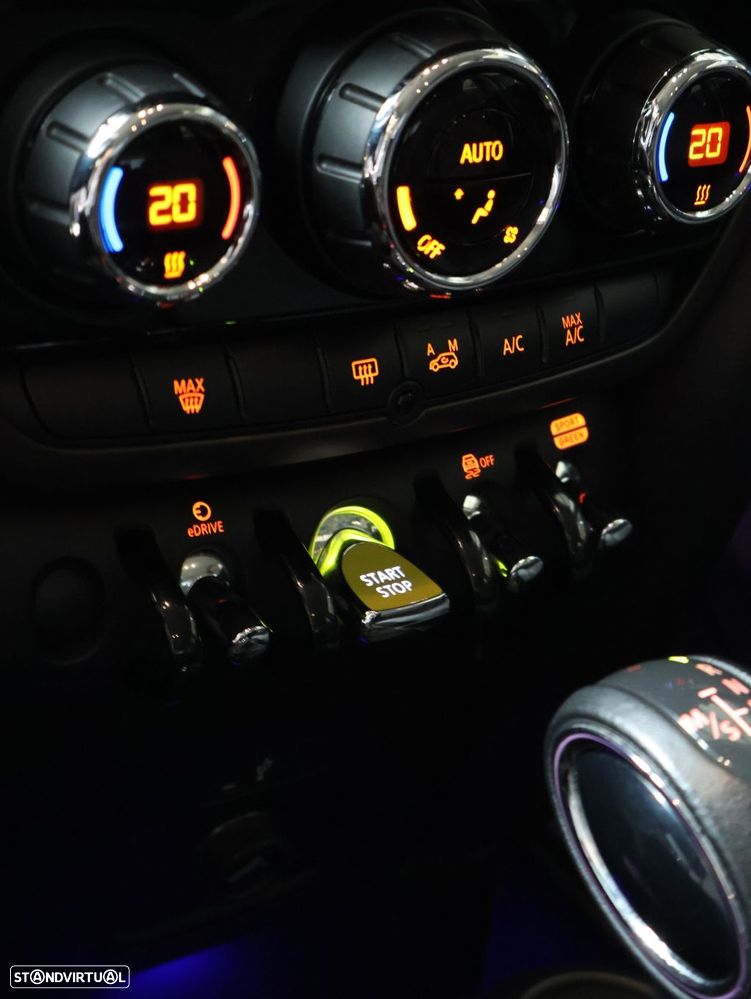 MINI Countryman Cooper SE ALL4 Auto - 25