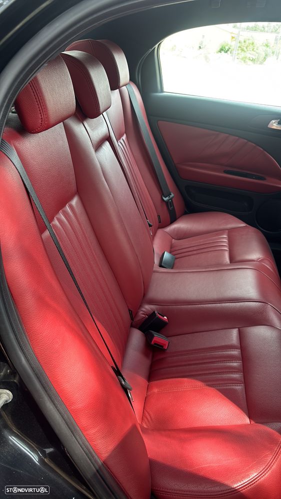 Alfa Romeo 159 2.0 JTDm Distinctive - 15