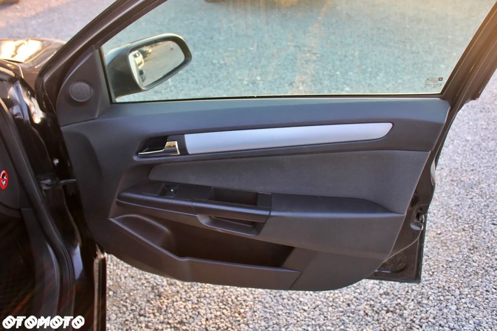 Opel Astra 1.9 CDTI DPF Edition - 23