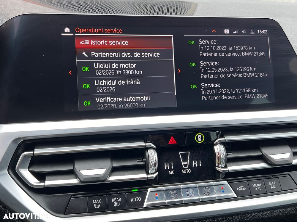 BMW Seria 3 320i Aut. Sport Line - 32