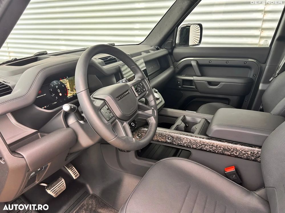Land Rover Defender - 7