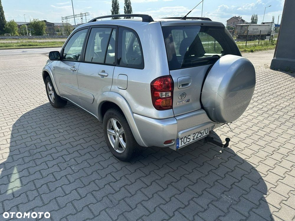 Toyota RAV4 - 4