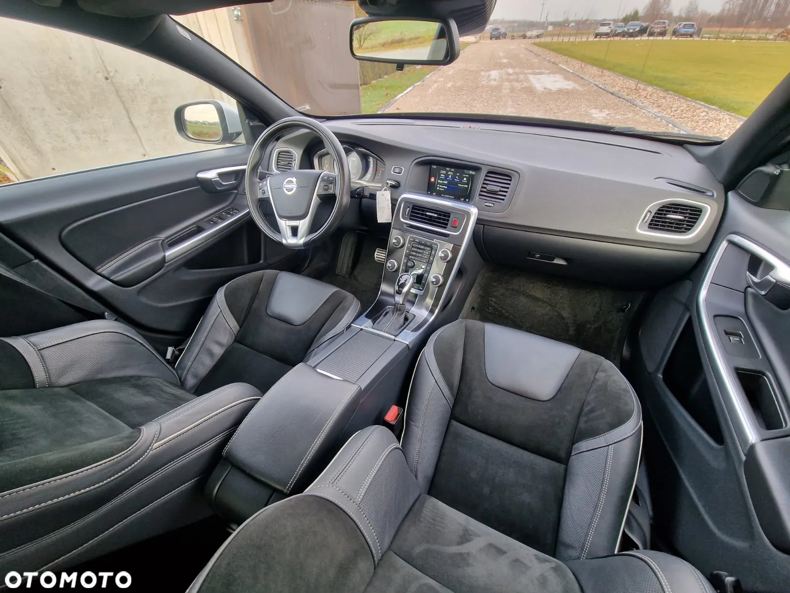 Volvo V40 D3 R Design - 5