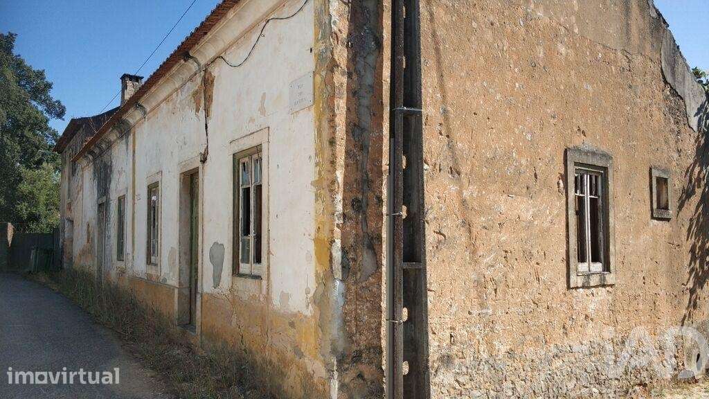 Moradia térrea em Rio Maior de 911 m2 - Grande imagem: 4/40