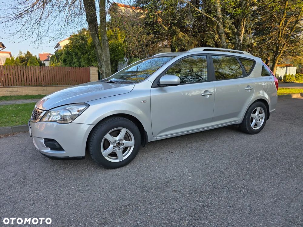 Kia Ceed 1.6 CRDi 90 Vision - 8