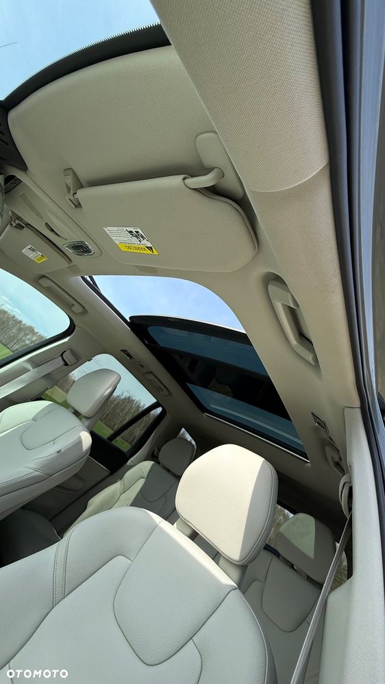 Volvo XC 90 - 13