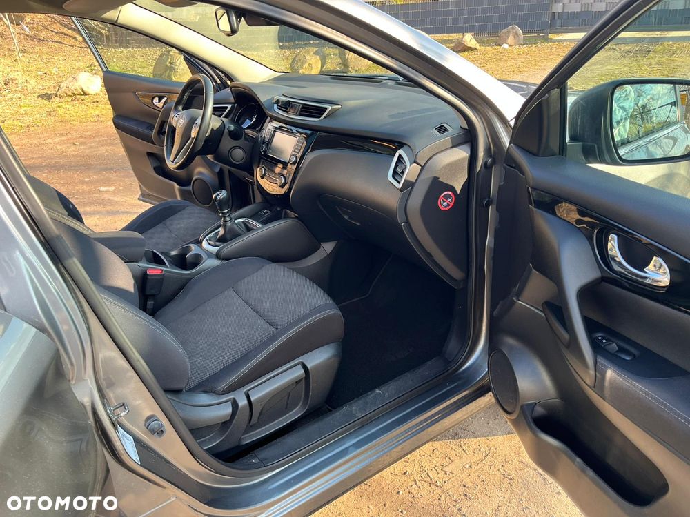 Nissan Qashqai 1.6 DCi N-Connecta - 7