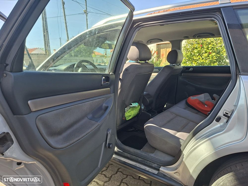Audi A4 Avant - 6