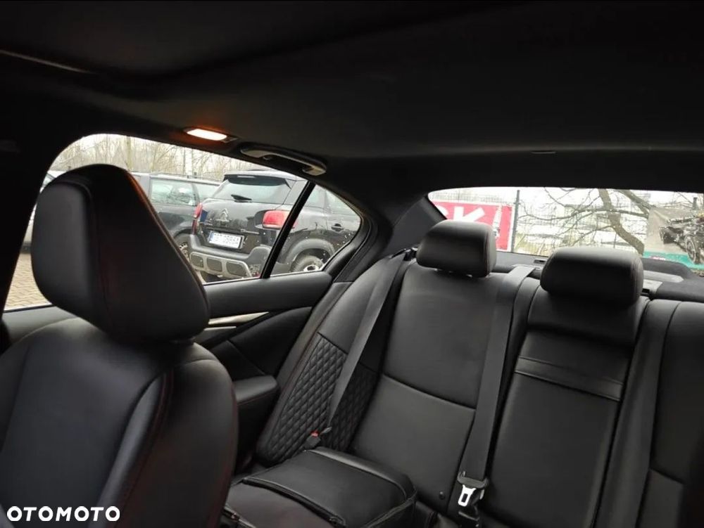 Infiniti Q50 Q50S 3.0t Sport Tech - 11