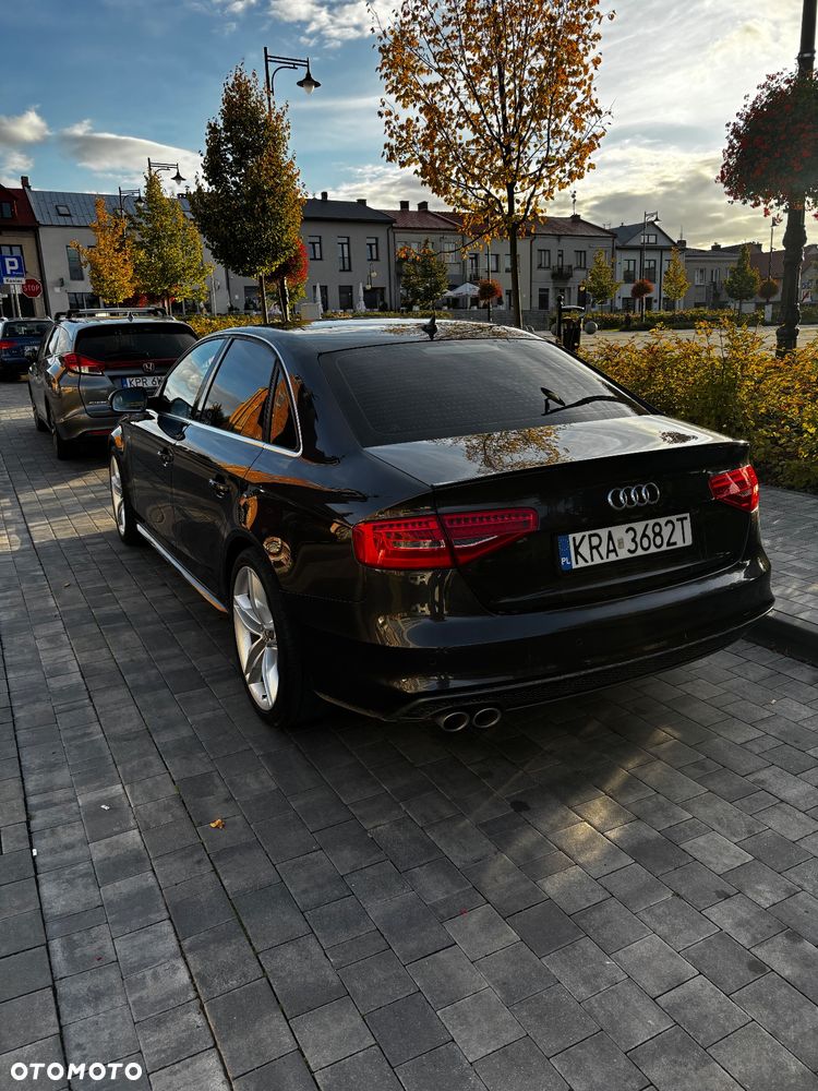 Audi A4 - 4