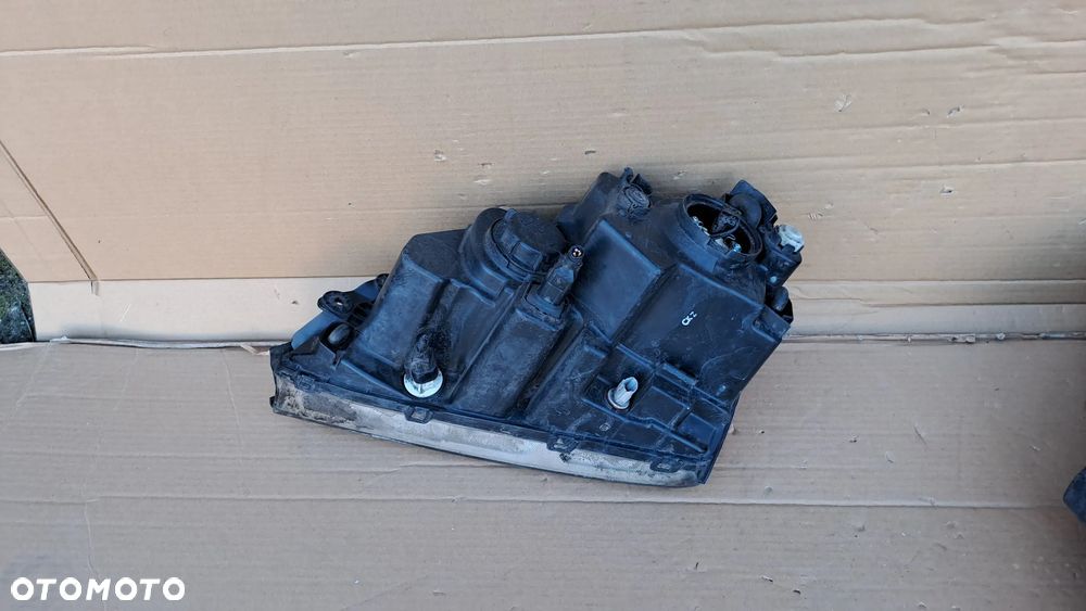 KIA SORENTO 2002-09 PRAWA LEWA LAMPA USA - 5