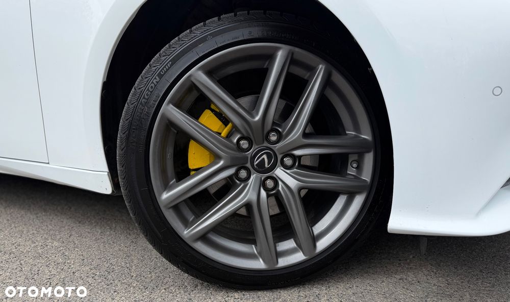 Lexus IS 300h F Sport - 19