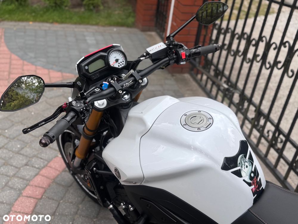 Yamaha FZ8 - 15