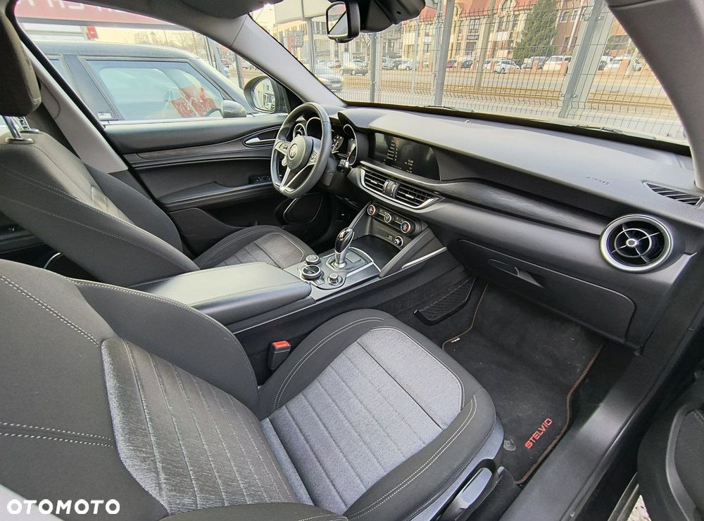 Alfa Romeo Stelvio 2.0 Turbo Q4 - 20