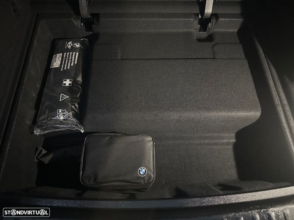 BMW iX1 eDrive20 - 20
