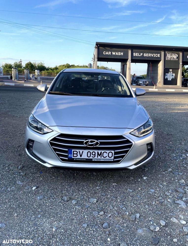 Hyundai Elantra 1.6 MPi Classic - 1