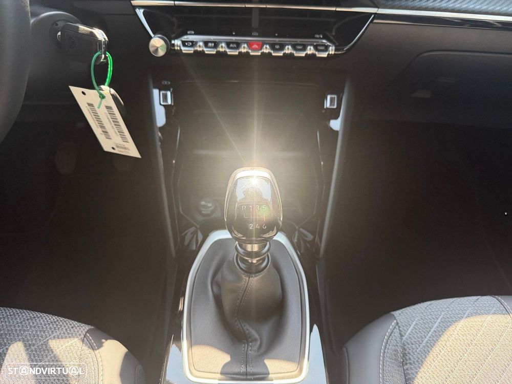 Peugeot 2008 1.2 Allure - 11