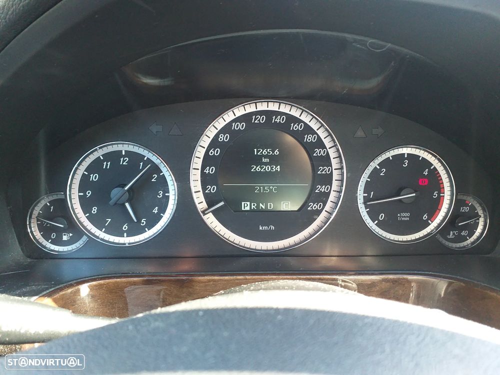 Mercedes-Benz E 200 CDi Elegance BlueEfficiency Auto - 12