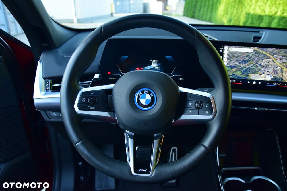 BMW iX2 xDrive30 66.5kWh M Sport - 28
