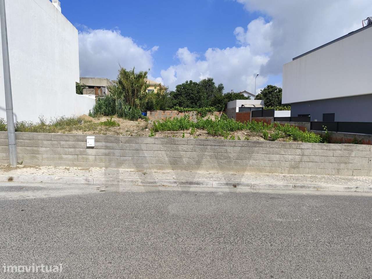 Terreno - Moradia Unifamiliar T3+1 (Suítes) - Grande imagem: 3/18