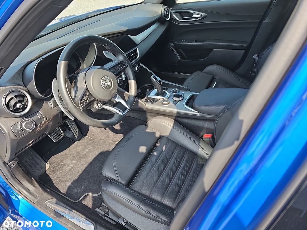 Alfa Romeo Giulia 2.0 Turbo Veloce Q4 - 10