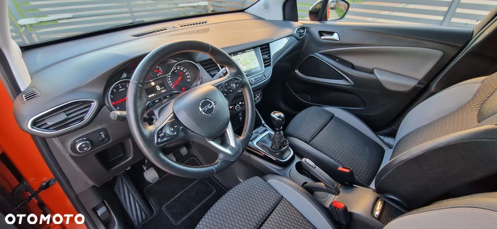 Opel Crossland X 1.2 T Design Line S&S - 6
