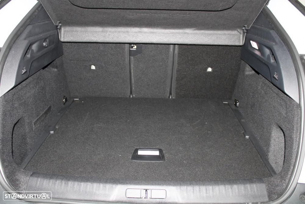 Peugeot E-3008 73 kWh Allure - 9