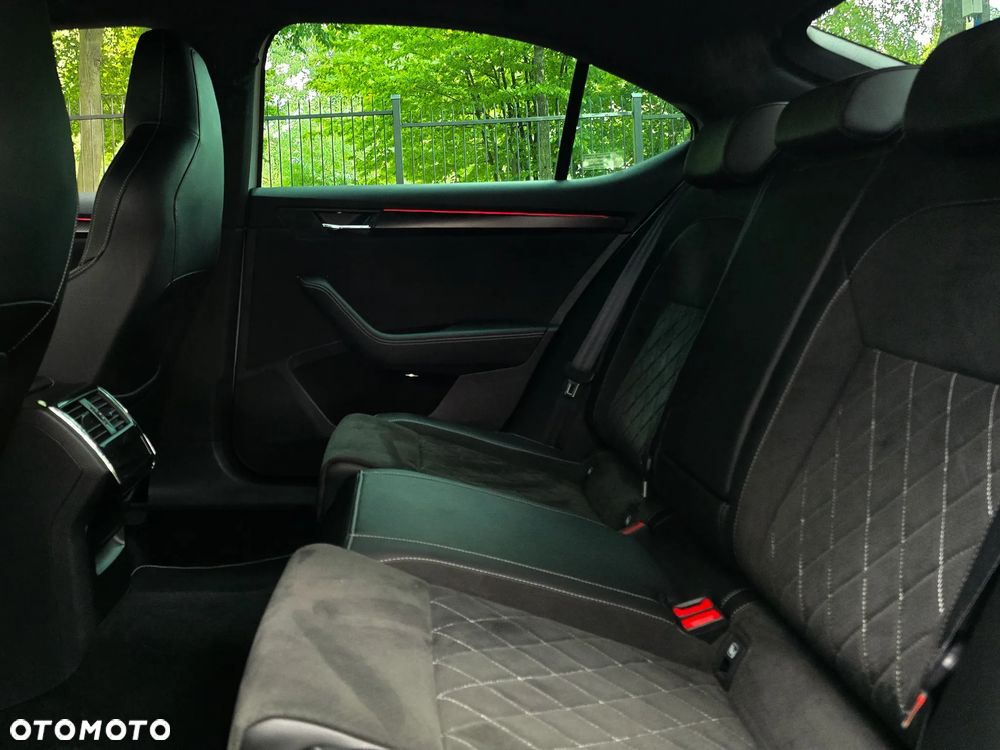 Skoda Superb 2.0 TDI SCR Sportline DSG - 35