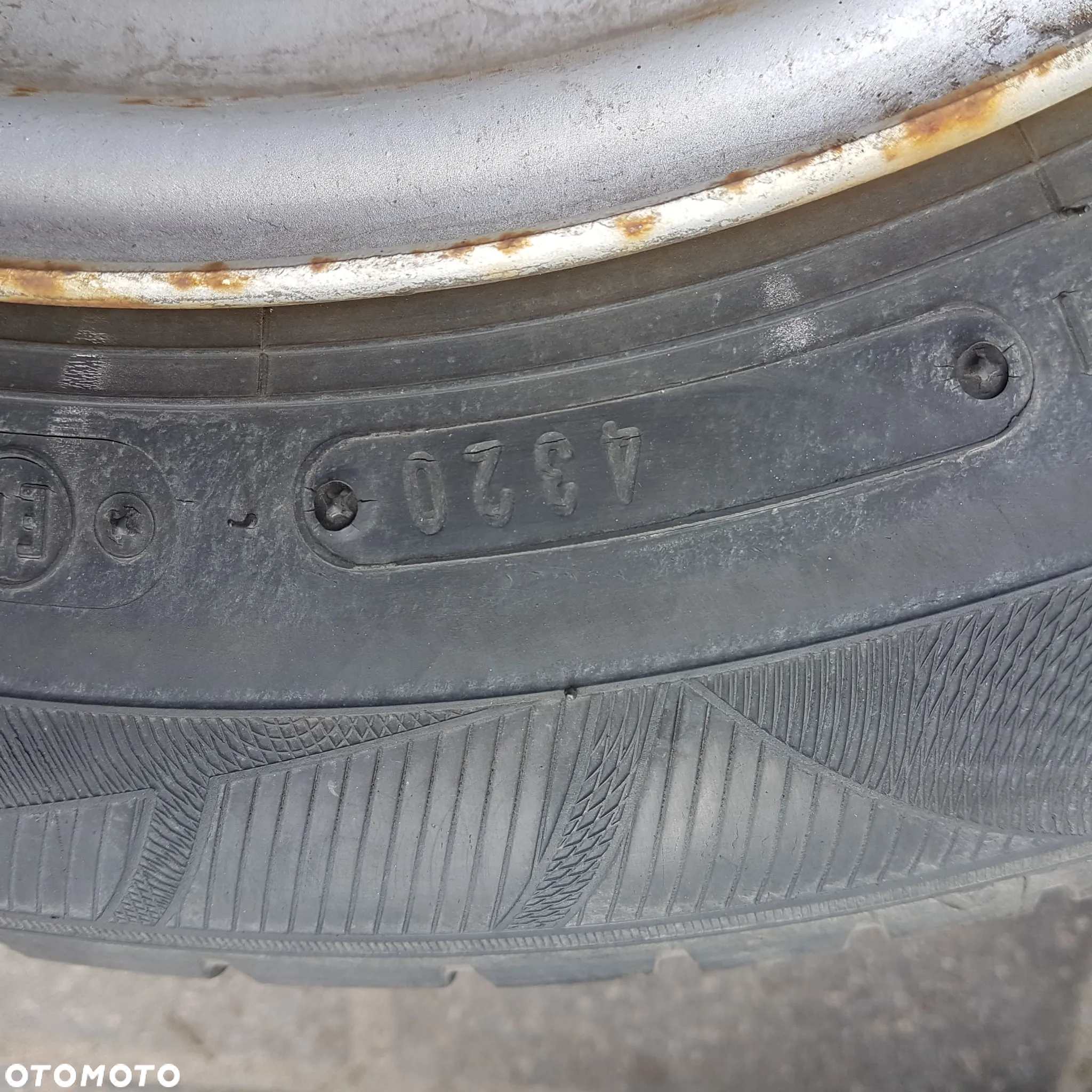 opona opony seicento cinQuecento uno panda punto I fiat 126p przyczepka niewiadów 135/80/13 jak nowe - 9