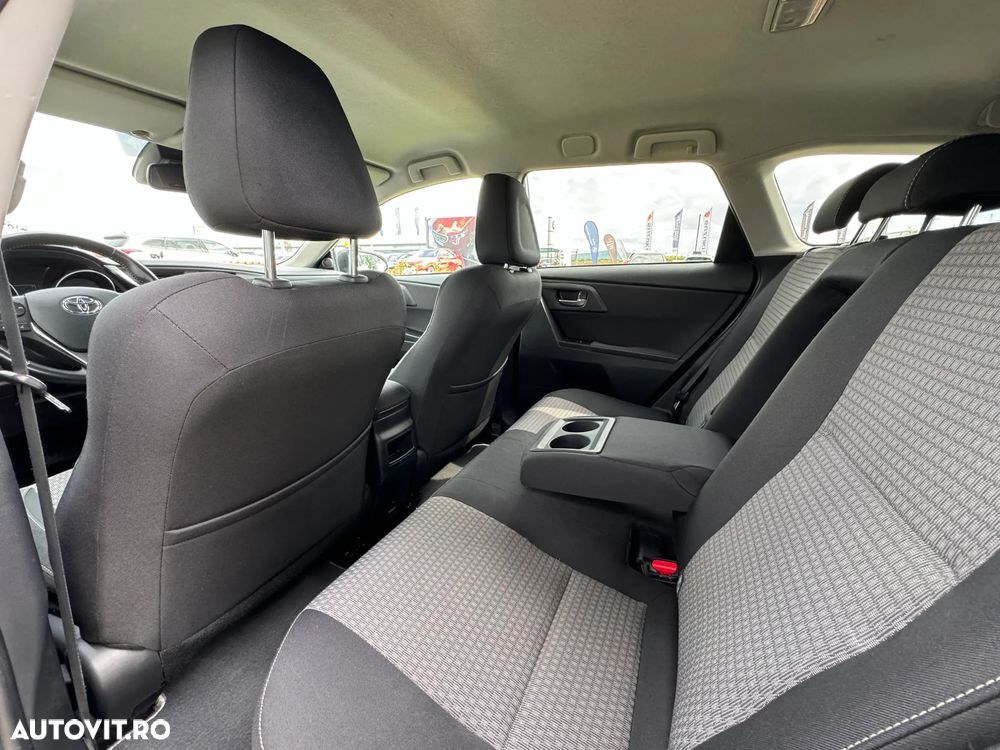 Toyota Auris 1.8 L VVT-i Sol+ - 26
