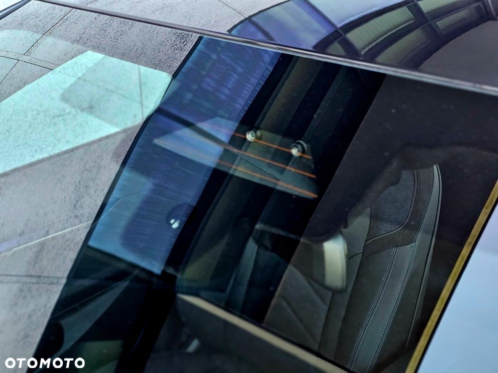 BMW Seria 5 530e xDrive PHEV - 14