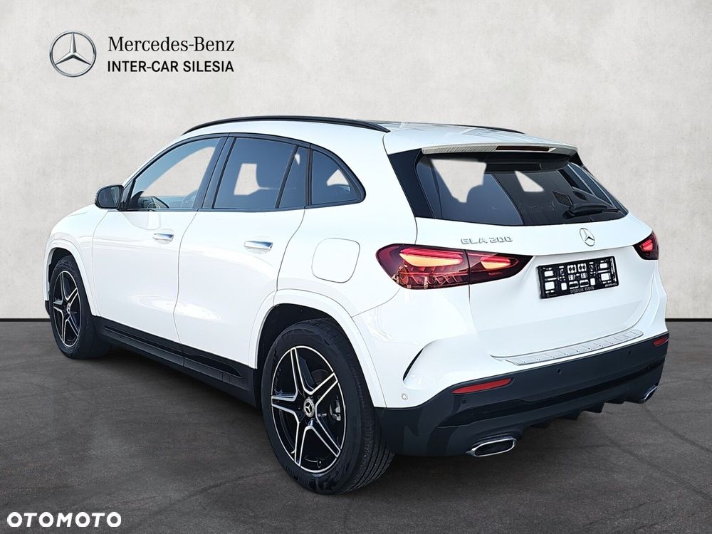 Mercedes-Benz GLA - 7
