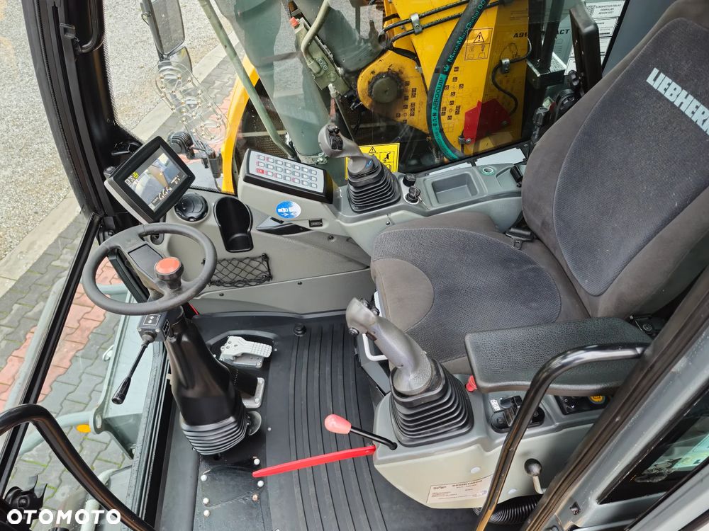 Liebherr A 914 Compact - 26