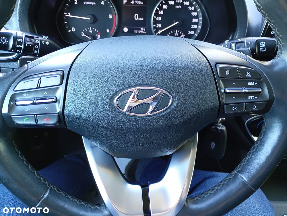 Hyundai i30 1.6 CRDI DCT Intro - 10