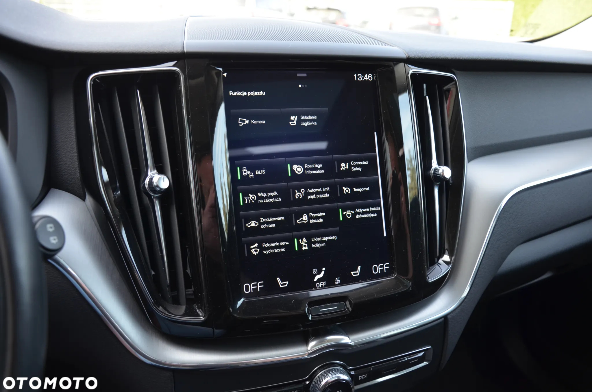 Volvo XC 60 T8 Plug-In Hybrid AWD Inscription - 29