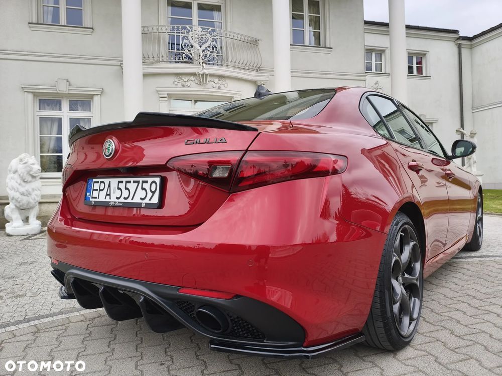 Alfa Romeo Giulia 2.0 Turbo 16V AT8-Q4 Competizione - 1