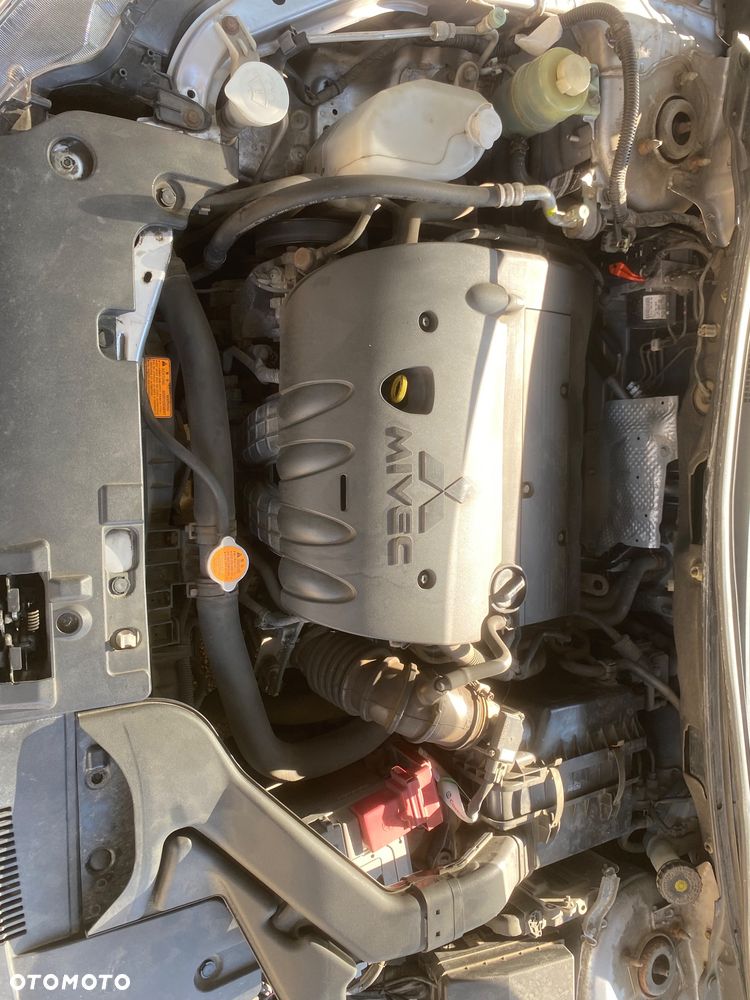 Mitsubishi Lancer - 13
